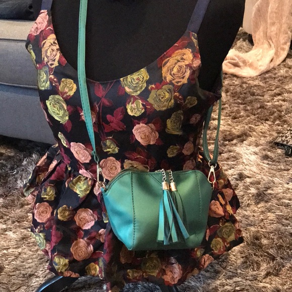 🧚🏾‍♀️Fashion Tote🧚🏾‍♀️ - Picture 3 of 3